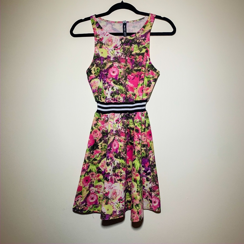 Design Lab Floral Skater Dress- M